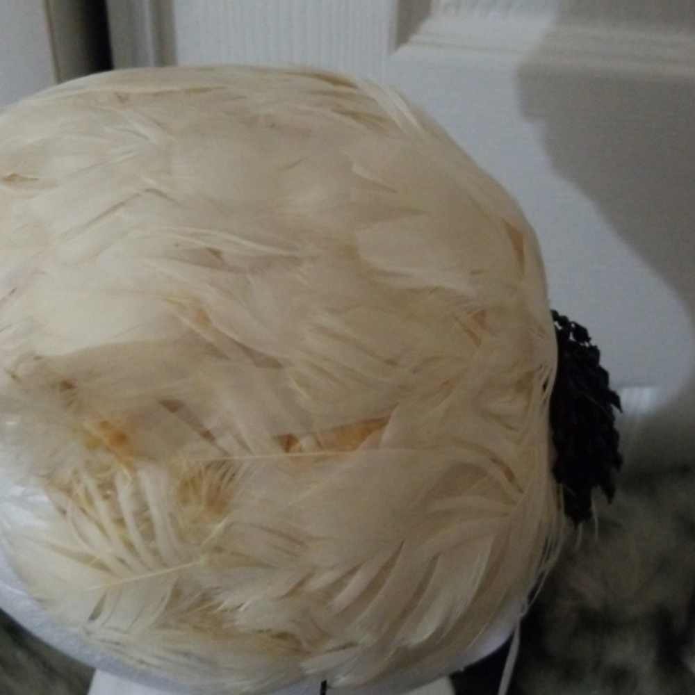 Fascinator - Picture 2 of 2